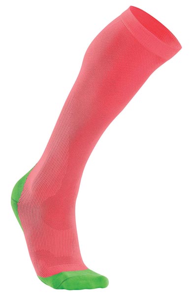 2xu-woman-compression-performance-race-socks-wa2443e